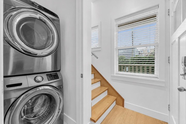 Photo 14 at 2 - 1136 E Pender Street, Strathcona, Vancouver East