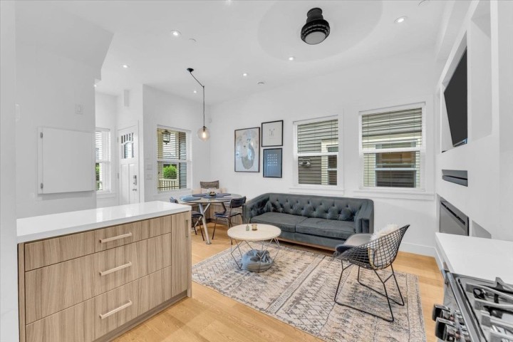 Photo 4 at 2 - 1136 E Pender Street, Strathcona, Vancouver East
