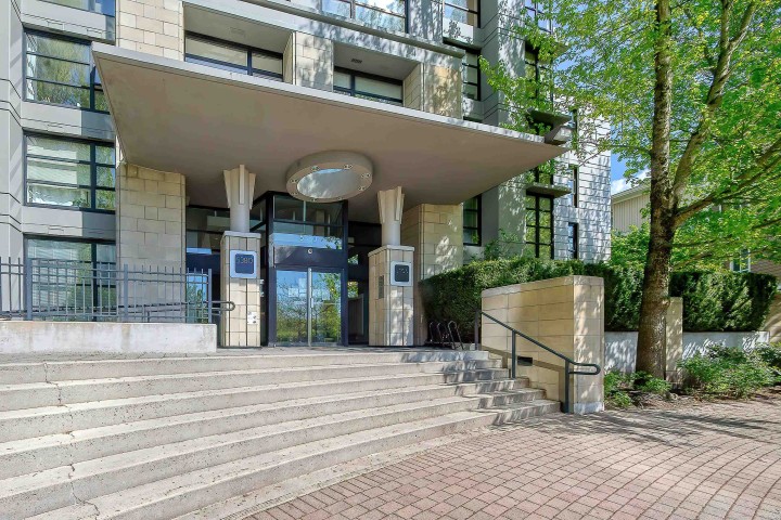 Photo 4 at 2009 - 5380 Oben Street, Collingwood VE, Vancouver East