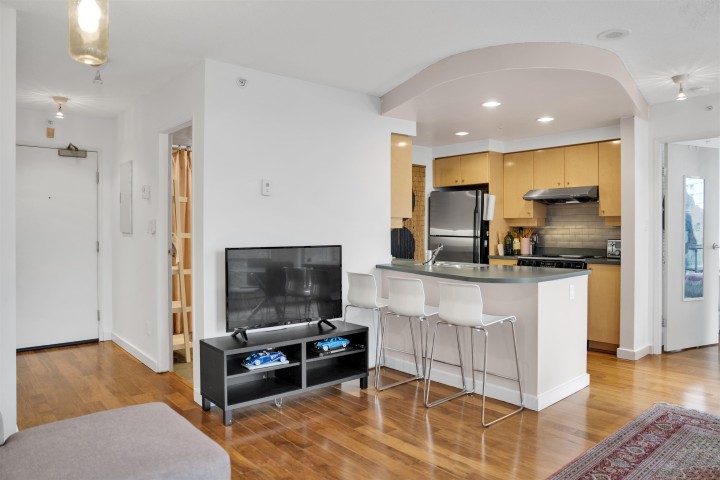 Photo 17 at 905 - 1008 Cambie Street, Yaletown, Vancouver West