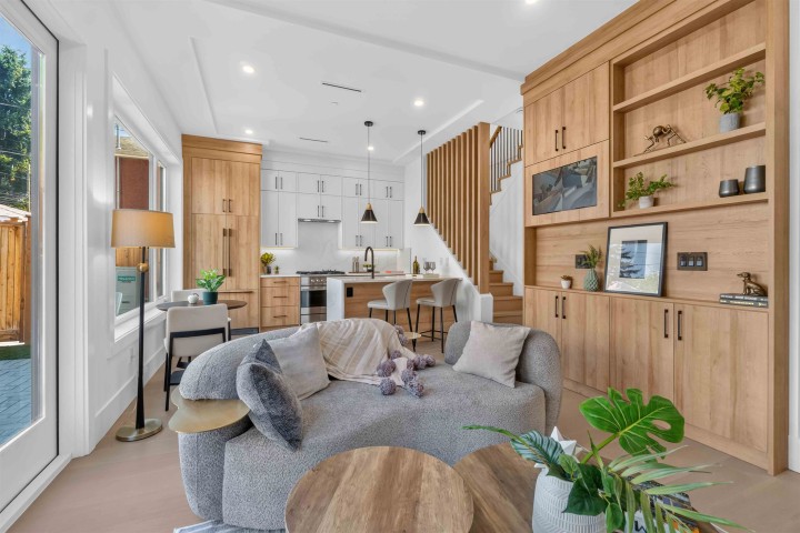 Photo 13 at 2 - 3271 E Georgia Street, Renfrew VE, Vancouver East