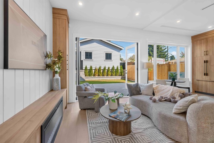 Photo 12 at 2 - 3271 E Georgia Street, Renfrew VE, Vancouver East