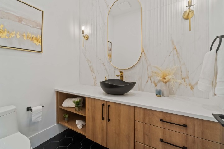 Photo 14 at 2 - 3271 E Georgia Street, Renfrew VE, Vancouver East