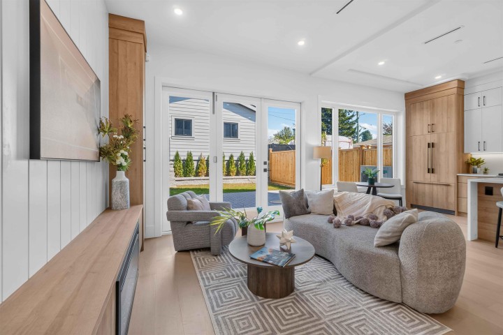 Photo 11 at 2 - 3271 E Georgia Street, Renfrew VE, Vancouver East