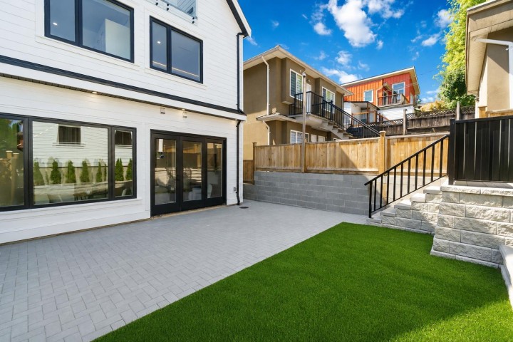 Photo 31 at 2 - 3271 E Georgia Street, Renfrew VE, Vancouver East