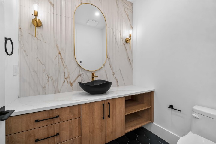 Photo 12 at 1 - 3271 E Georgia Street, Renfrew VE, Vancouver East