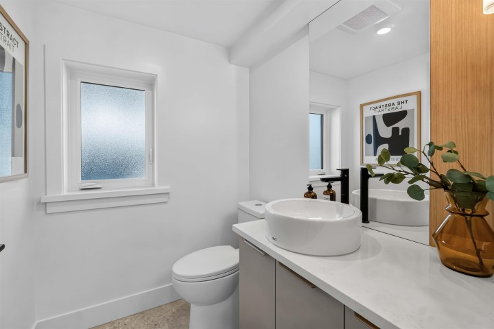 Photo 10 at 3 - 550 Kaslo Street, Renfrew VE, Vancouver East