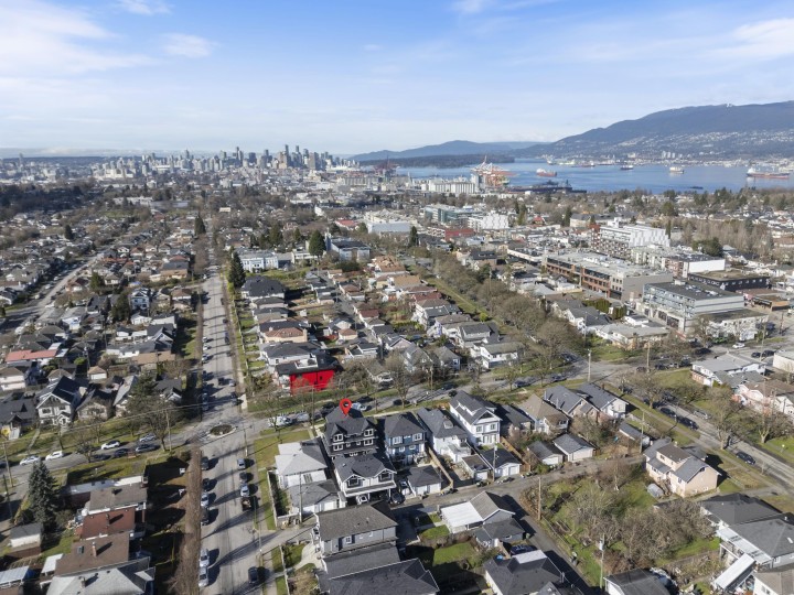 Photo 33 at 3 - 550 Kaslo Street, Renfrew VE, Vancouver East