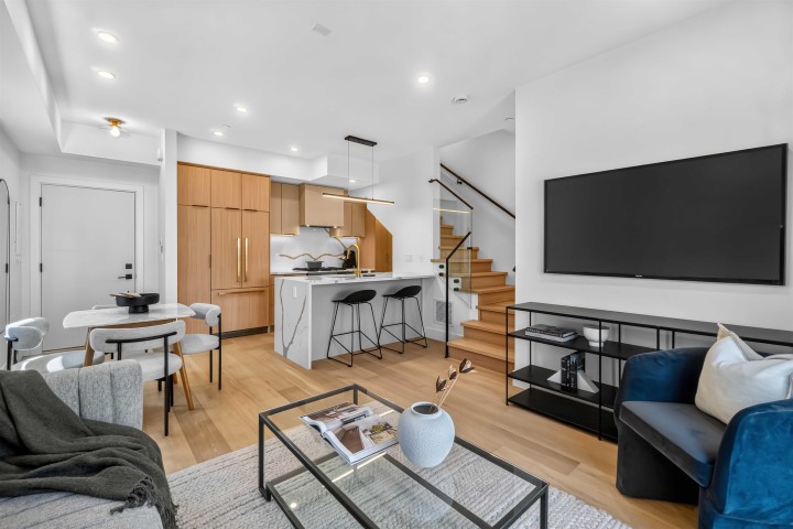 Photo 4 at 3 - 550 Kaslo Street, Renfrew VE, Vancouver East