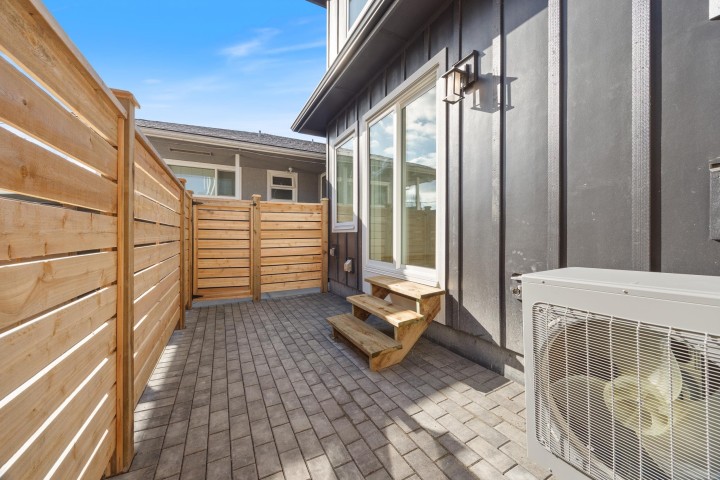 Photo 25 at 3 - 550 Kaslo Street, Renfrew VE, Vancouver East