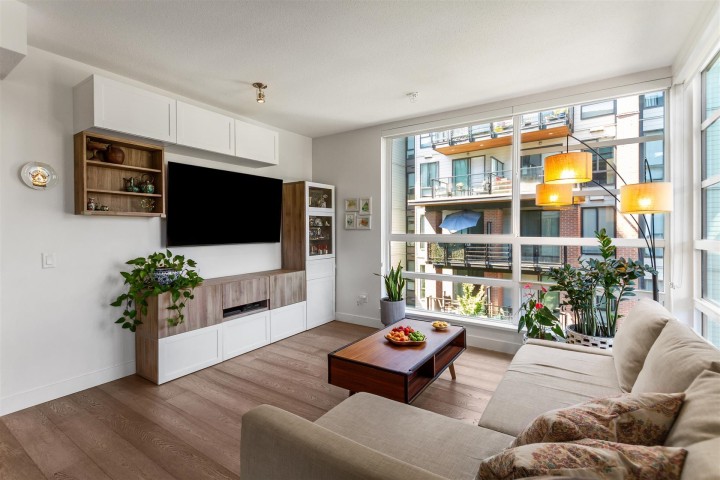 Photo 3 at 404 - 719 W 3rd Street, Harbourside, North Vancouver