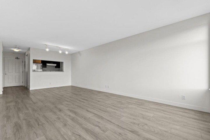 Photo 4 at 808 - 5380 Oben Street, Collingwood VE, Vancouver East