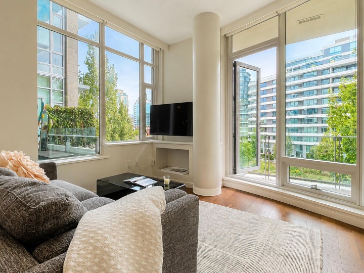 Photo 13 at 406 - 1633 Ontario Street, False Creek, Vancouver West