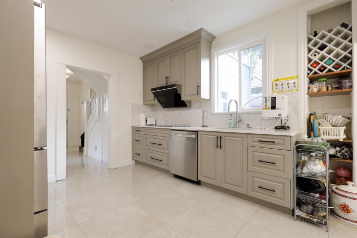 Photo 7 at 3874 W 13th Avenue, Point Grey, Vancouver West