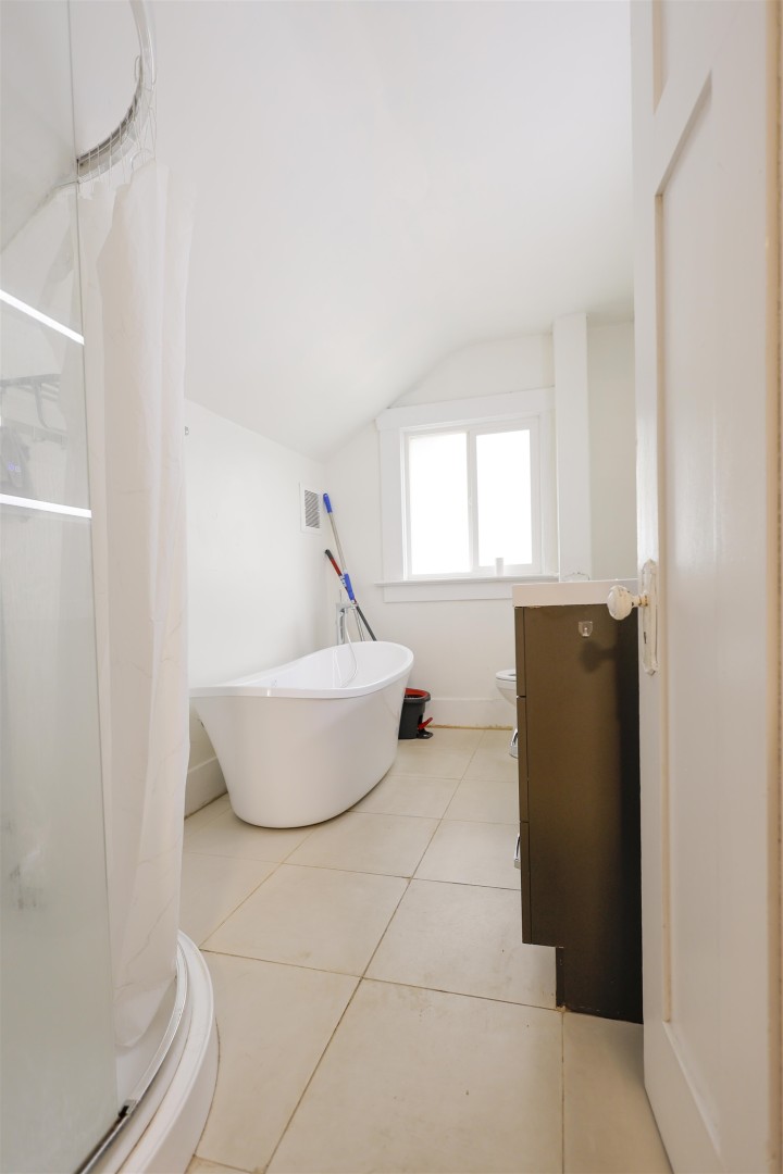 Photo 11 at 3874 W 13th Avenue, Point Grey, Vancouver West