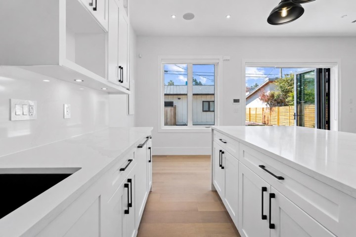 Photo 11 at 2 - 4463 Walden Street, Main, Vancouver East