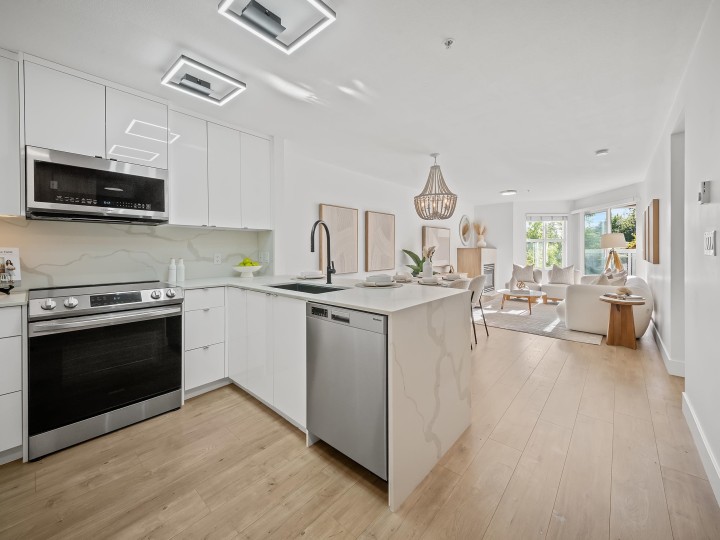 Photo 15 at 213 - 3038 E Kent Avenue South, South Marine, Vancouver East