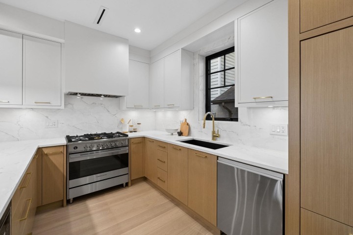 Photo 12 at 2617 Carolina Street, Mount Pleasant VE, Vancouver East