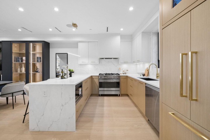 Photo 11 at 2617 Carolina Street, Mount Pleasant VE, Vancouver East