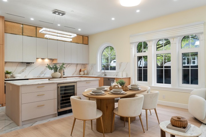 Photo 12 at 2 - 4503 W 15th Avenue, Point Grey, Vancouver West