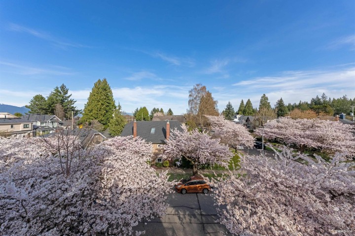Photo 26 at 2 - 4503 W 15th Avenue, Point Grey, Vancouver West