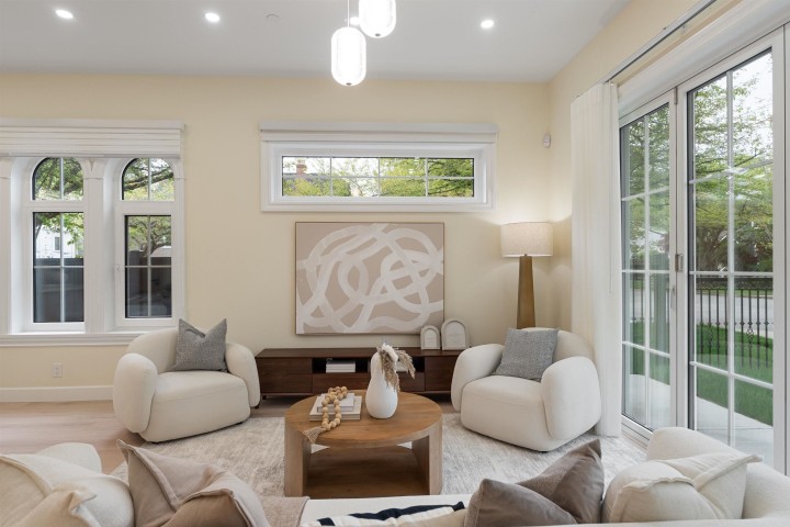 Photo 8 at 2 - 4503 W 15th Avenue, Point Grey, Vancouver West