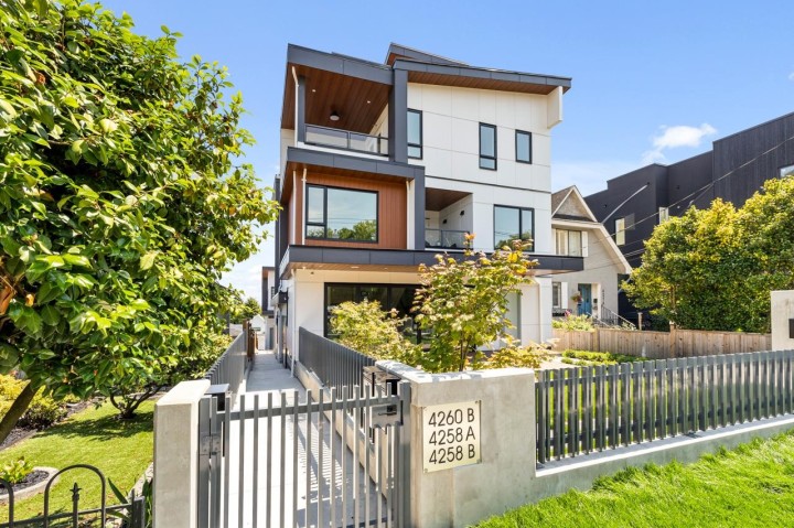 Photo 1 at B - 4258 Sophia Street, Main, Vancouver East