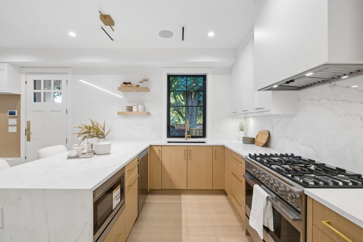 Photo 14 at 588 E 10th Avenue, Mount Pleasant VE, Vancouver East