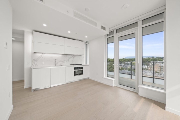 Photo 11 at 702 - 8415 Granville Street, S.W. Marine, Vancouver West