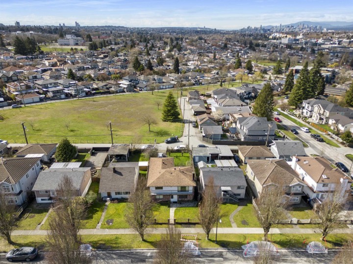 Photo 31 at 3481 Dieppe Drive, Renfrew Heights, Vancouver East