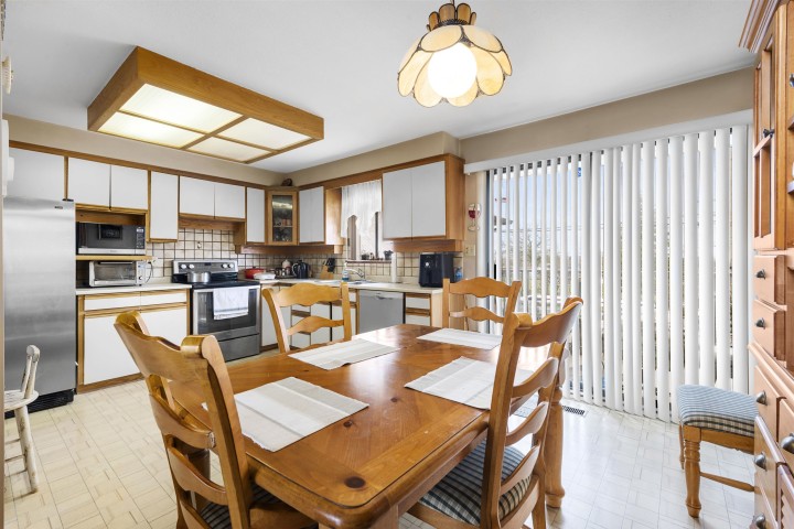 Photo 4 at 3481 Dieppe Drive, Renfrew Heights, Vancouver East