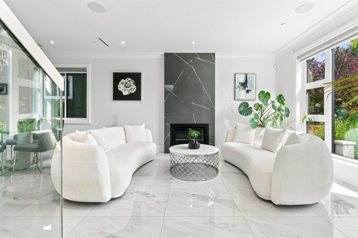 Photo 2 at 5577 Inverness Street, Knight, Vancouver East