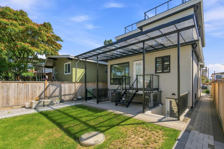 Photo 36 at 5577 Inverness Street, Knight, Vancouver East