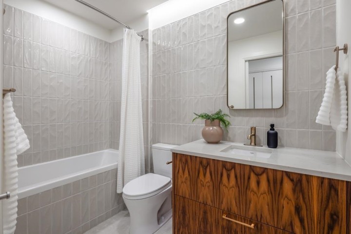 Photo 13 at 410 - 2550 Garden Drive, Grandview Woodland, Vancouver East