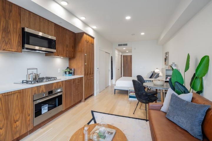 Photo 1 at 410 - 2550 Garden Drive, Grandview Woodland, Vancouver East