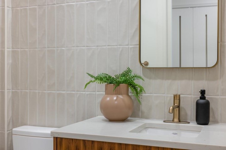 Photo 11 at 410 - 2550 Garden Drive, Grandview Woodland, Vancouver East
