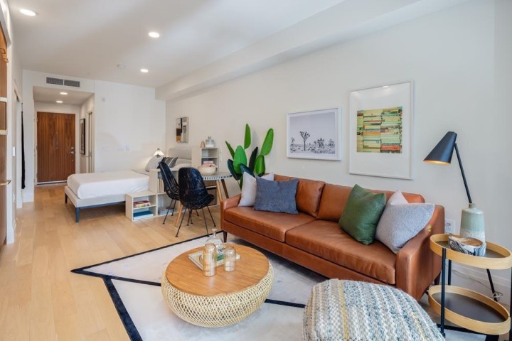 Photo 4 at 410 - 2550 Garden Drive, Grandview Woodland, Vancouver East