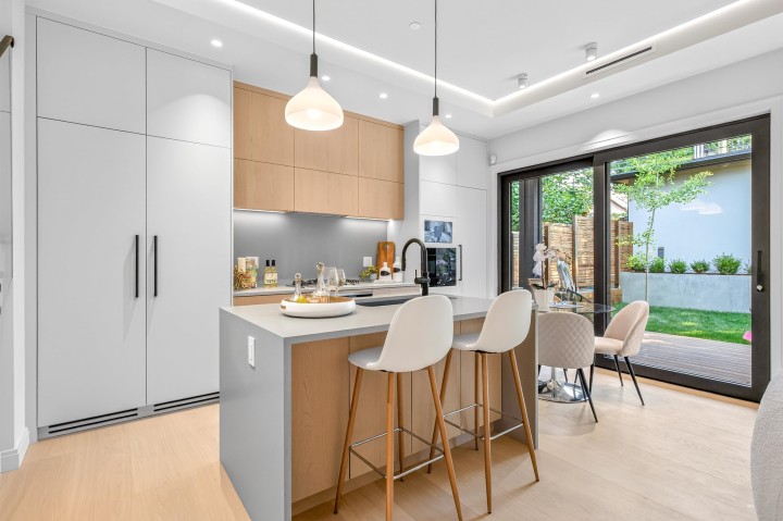 Photo 11 at 2 - 3836 W 21st Avenue, Dunbar, Vancouver West