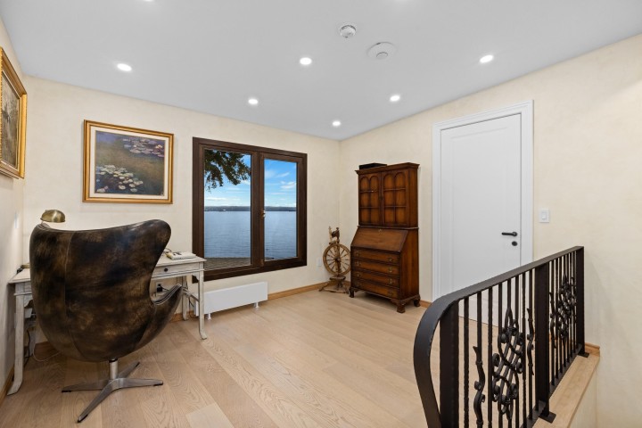 Photo 19 at 3298 Radcliffe Avenue, West Bay, West Vancouver