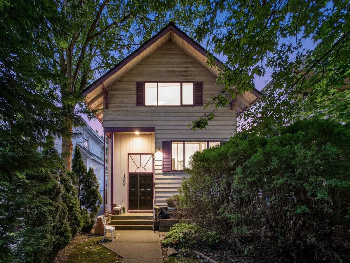 Photo 2 at 122 W 17th Avenue, Cambie, Vancouver West