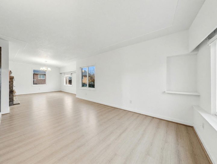 Photo 10 at 122 W 17th Avenue, Cambie, Vancouver West