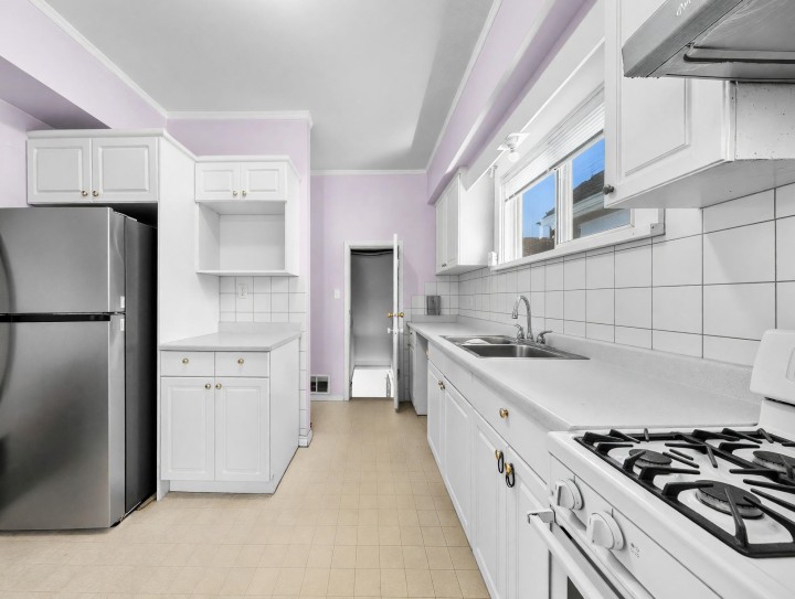 Photo 8 at 122 W 17th Avenue, Cambie, Vancouver West