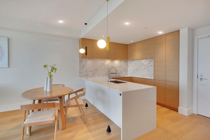 Photo 6 at 402 - 3101 Burfield Place, Cypress Park Estates, West Vancouver