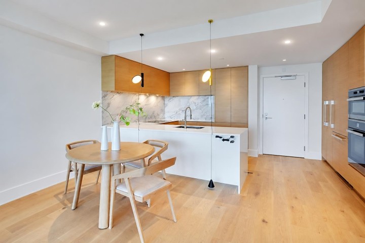 Photo 3 at 402 - 3101 Burfield Place, Cypress Park Estates, West Vancouver
