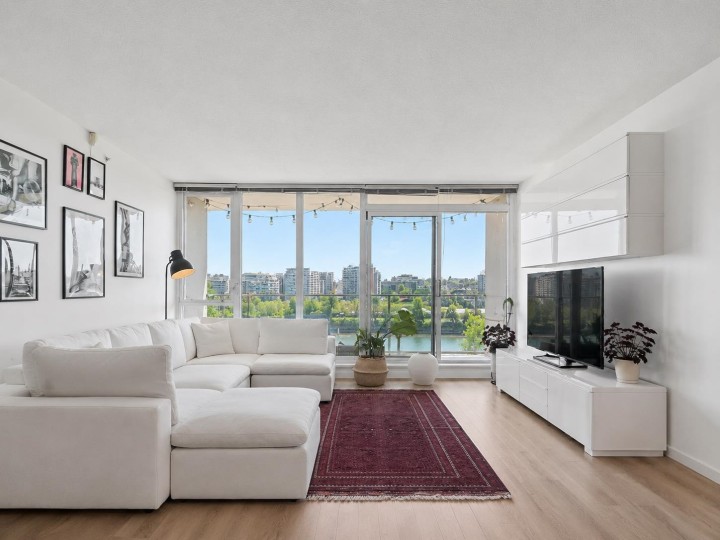 Photo 3 at 801 - 980 Cooperage Way, Yaletown, Vancouver West