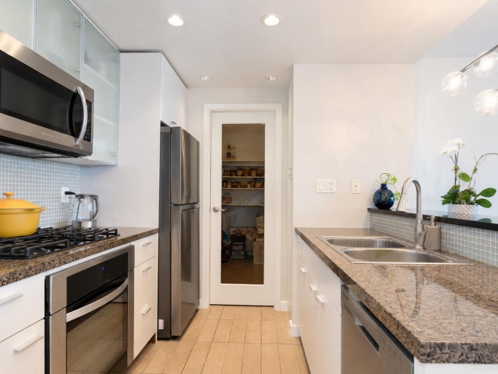 Photo 11 at 801 - 980 Cooperage Way, Yaletown, Vancouver West