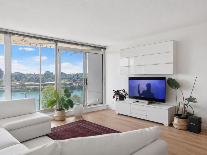 Photo 4 at 801 - 980 Cooperage Way, Yaletown, Vancouver West