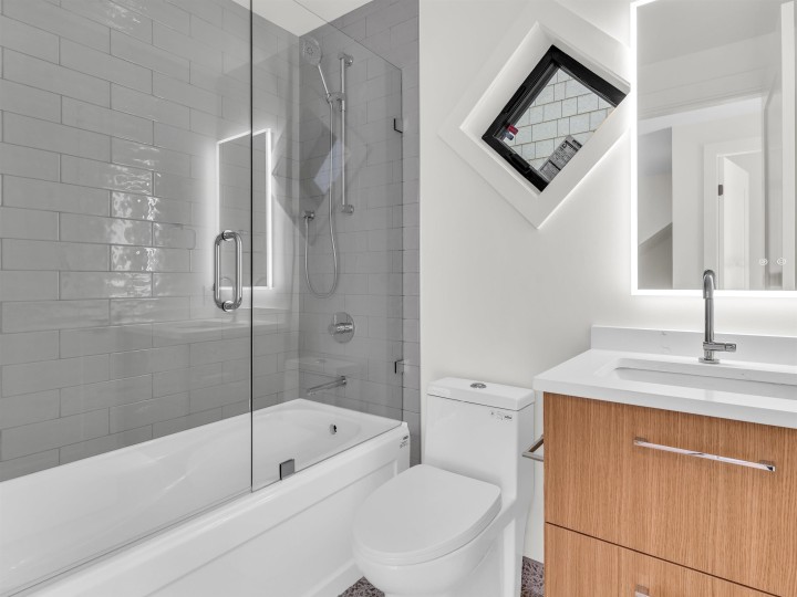Photo 19 at 2566 W 2nd Avenue, Kitsilano, Vancouver West