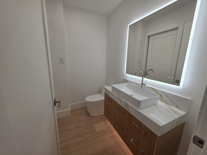 Photo 8 at 2570 W 2nd Avenue, Kitsilano, Vancouver West