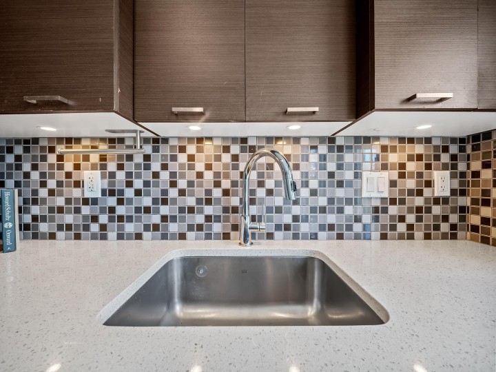 Photo 11 at 301 - 4372 Fraser Street, Fraser VE, Vancouver East